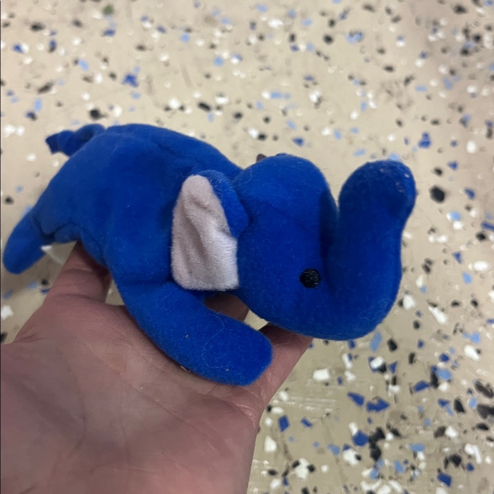 Teeny Peanut The Elephant♥️